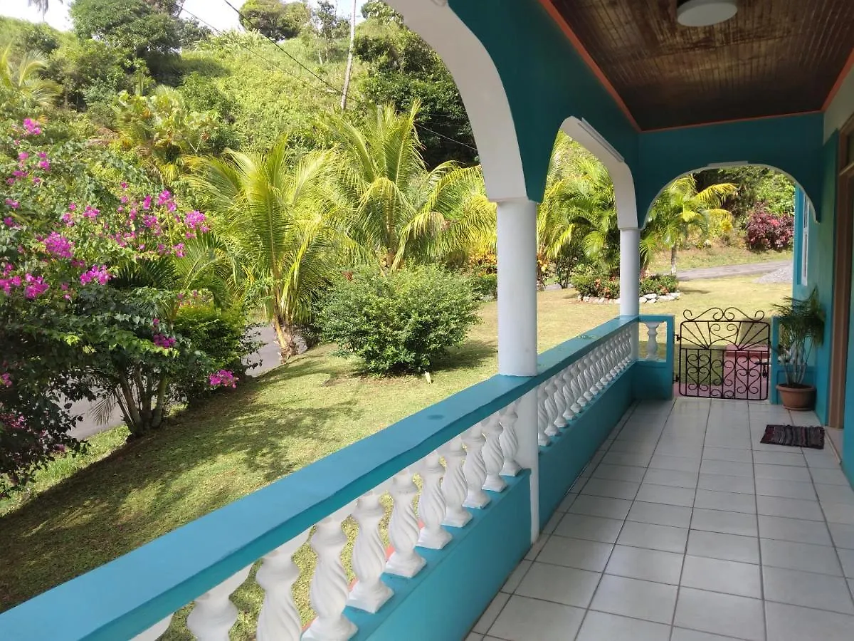 Danglez Bed & Breakfast Bataka Dominica