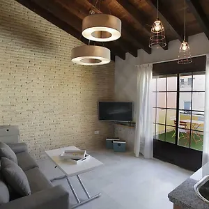 https://alojamiento-en-sevilla-triana.es-andalucia.com